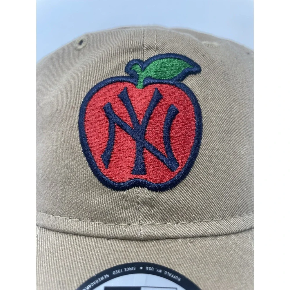 New Era New York‎ Yankees Hat Strapback 9TWENTY Khaki Big Apple Adjustable Cap